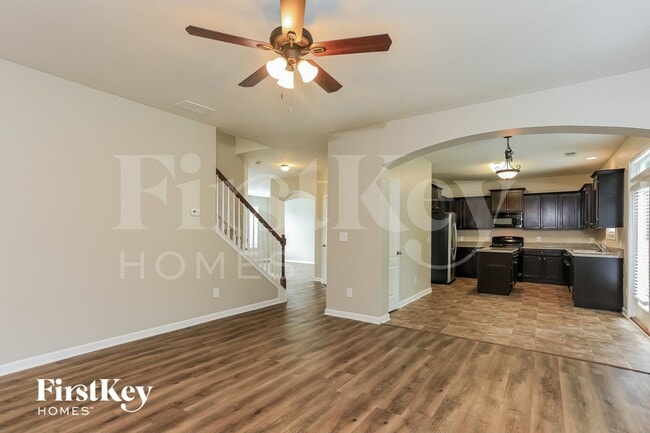 Building Photo - 447 Clapton Ct