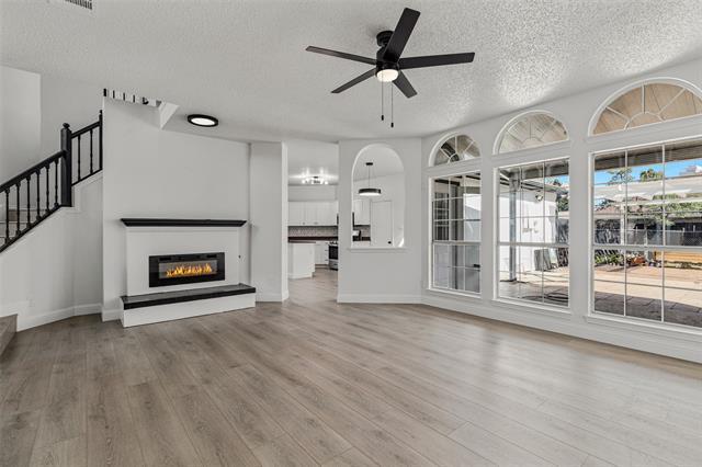 Foto del edificio - 7129 Don Gomez Ln