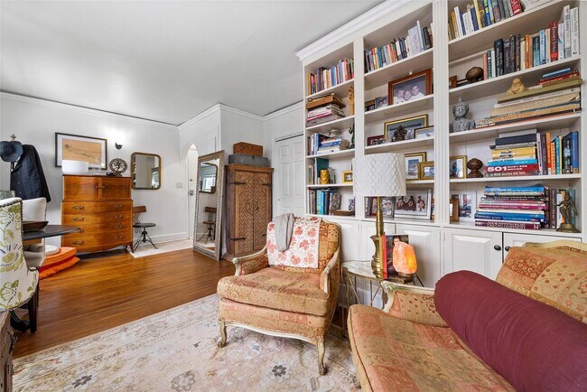 Foto del edificio - 182 Pinewood Rd