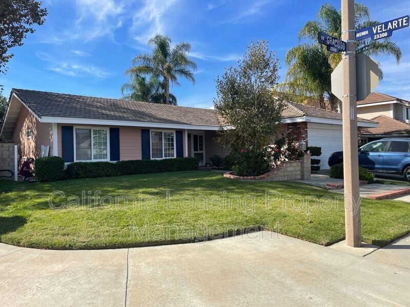 25503 Vía Gracioso, Santa Clarita, CA 91355 House for Rent in Santa