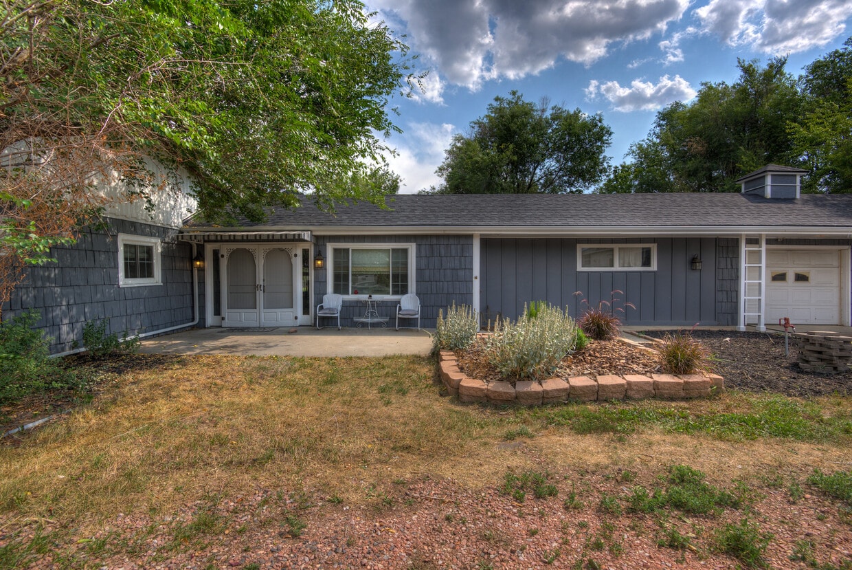 Primary Photo - 6430 W 62nd Pl