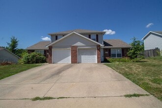 Building Photo - 1413-1415-1415 N Frideriki Dr