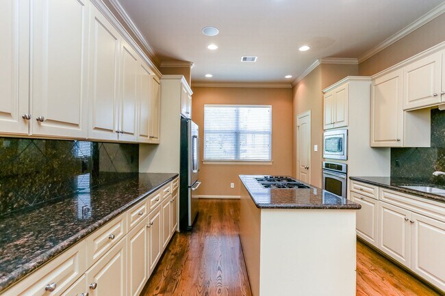 Foto del edificio - 1714 Van Buren St