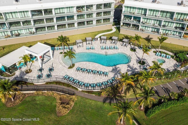 Foto del edificio - 225 Strand Dr