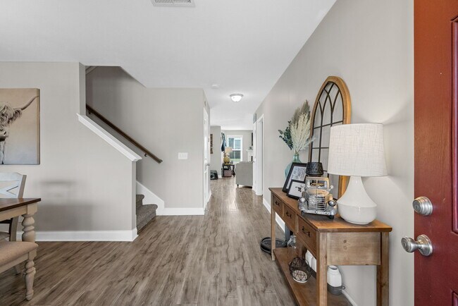 Foto del edificio - 2929 Feng Wy