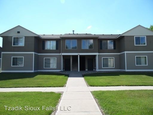 Foto principal - 1 br, 1 bath Apartment - 701 S. Lyons Avenue