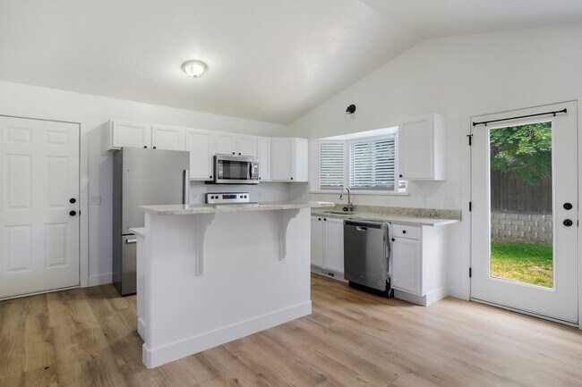 Building Photo - Beautiful Single Family Home for Rent in A...
