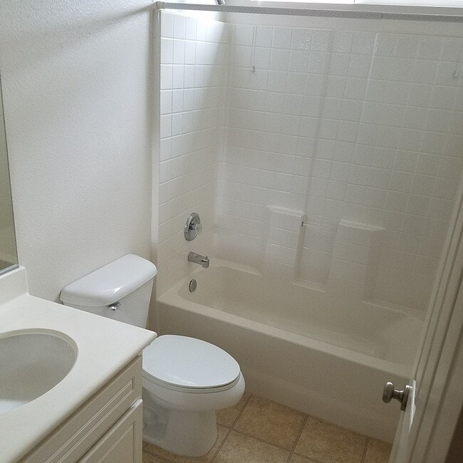 Building Photo - MOVE-IN SPECIAL!! Welcome to Your New Home In Winchester