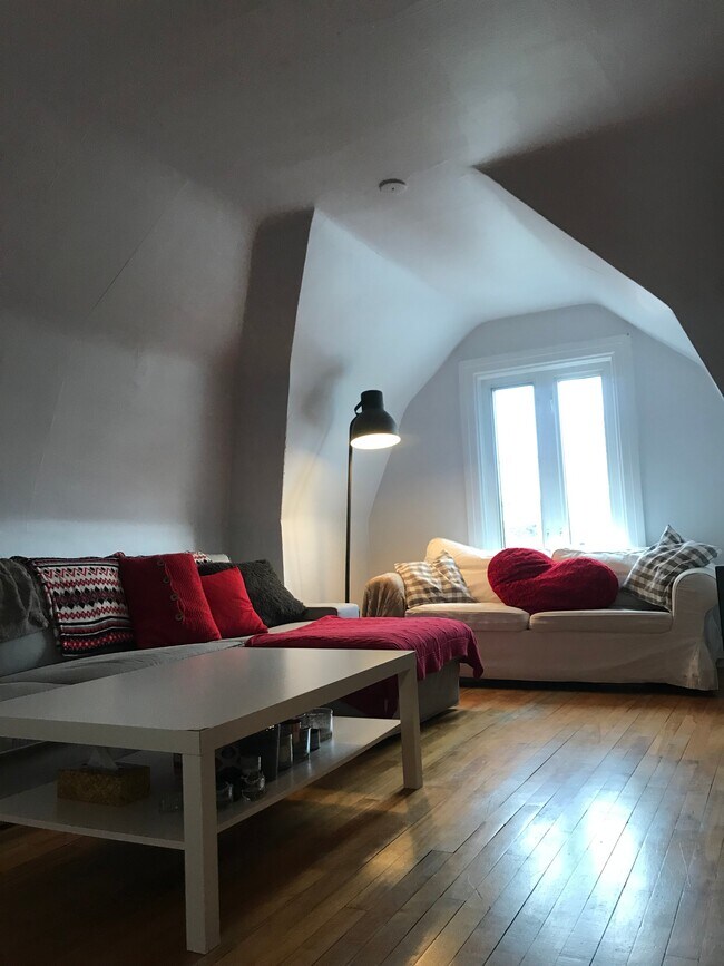 Photo du bâtiment - 401 Daly Ave