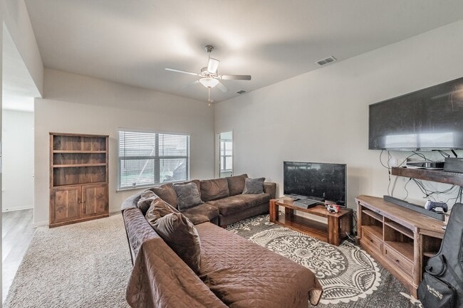 Foto del edificio - 8313 Buck Mountain Pass