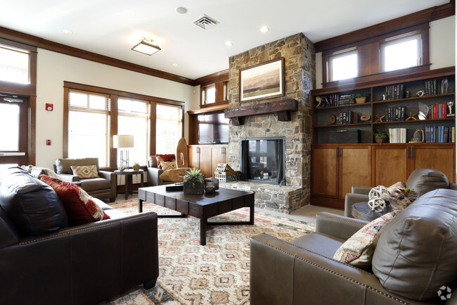 Interior Photo - The Lodge at Peasley Canyon