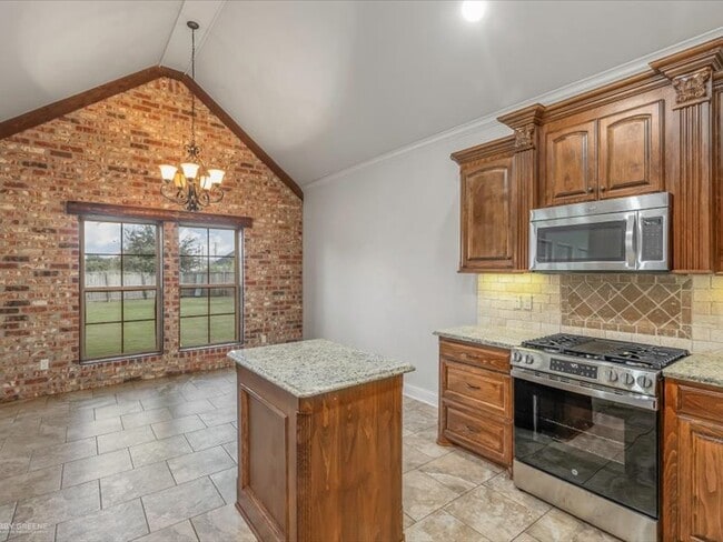 Building Photo - 218 Roanoke Cir