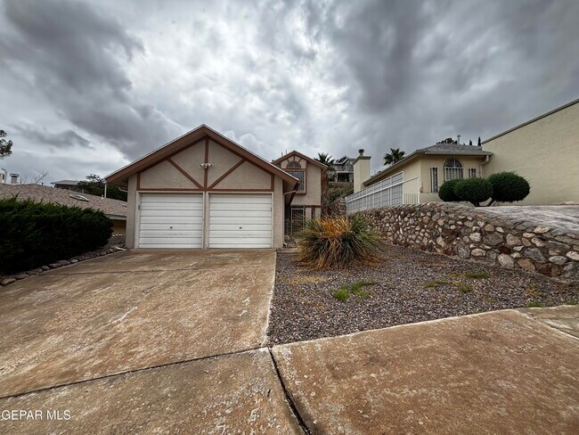 Foto del edificio - 3232 Ridge View Ln