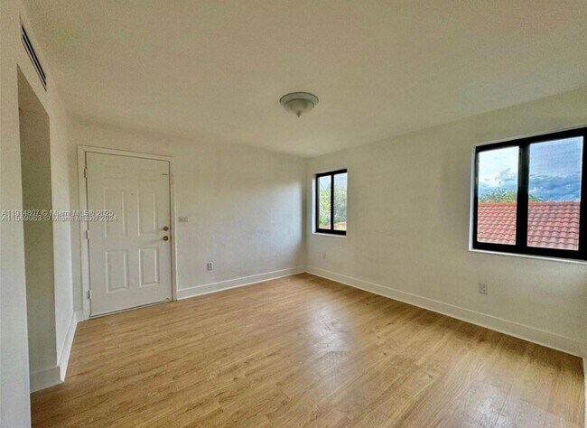 Foto del edificio - 3520 SW 25th St