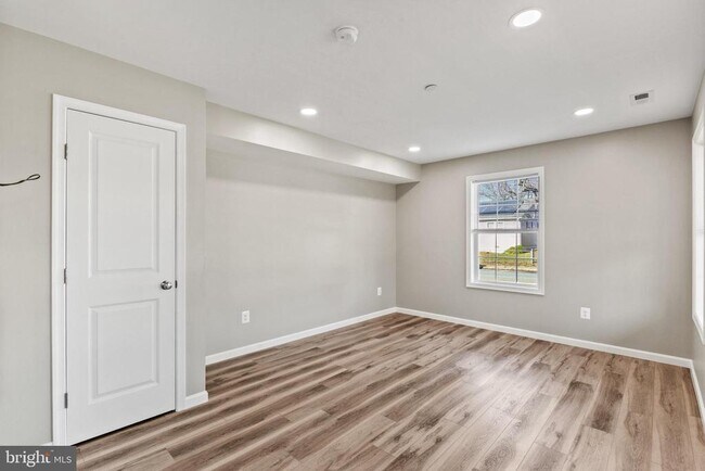 Foto del edificio - 41577 Church St