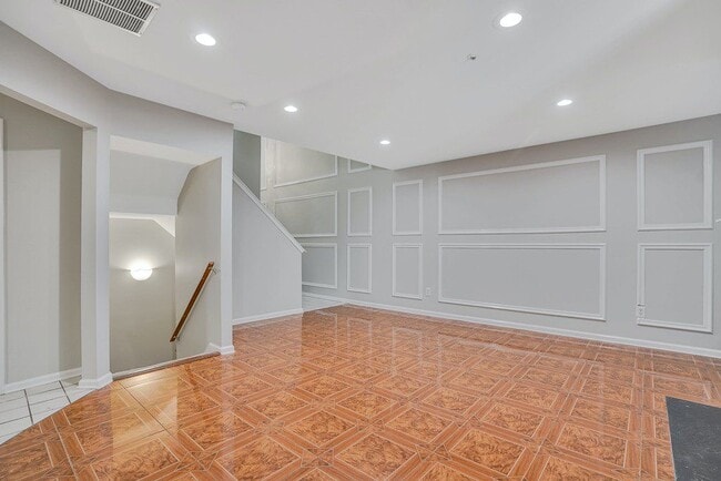 Building Photo - 3804 Scenic Ct