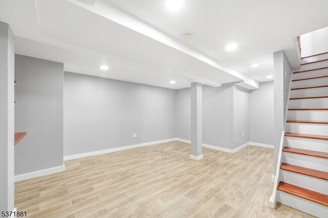 Foto del edificio - 38 Semel Ave