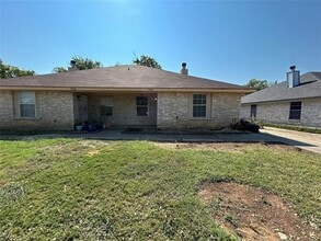 Building Photo - 7748 Sable Ln