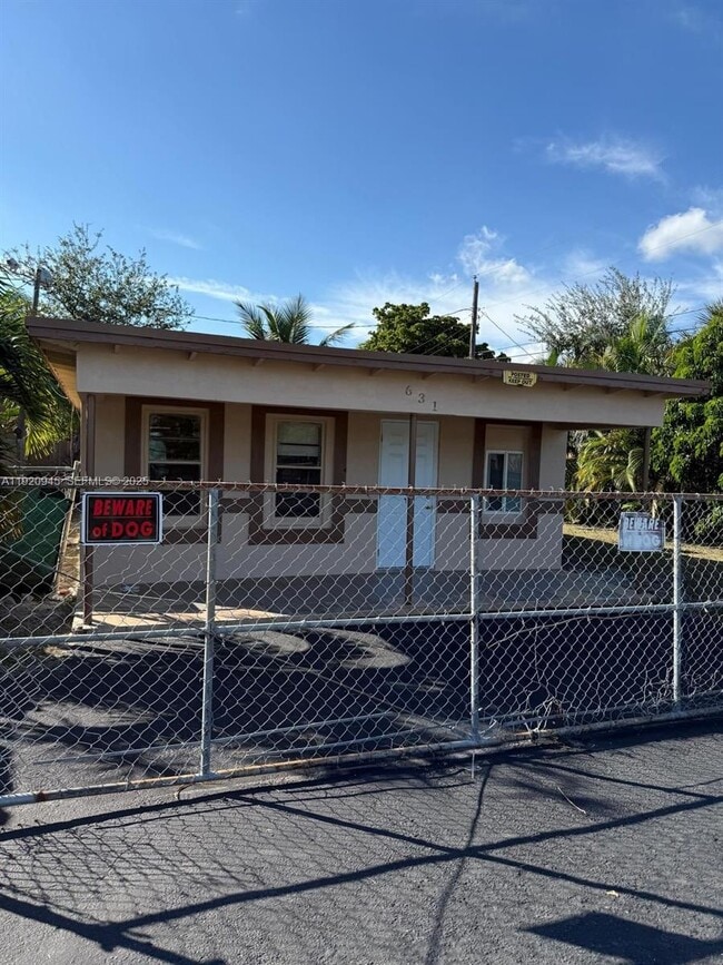 Foto del edificio - 631 NW 17th Ave