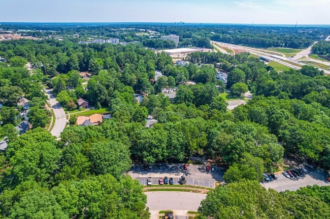 Foto del edificio - 1212 Schaub Dr