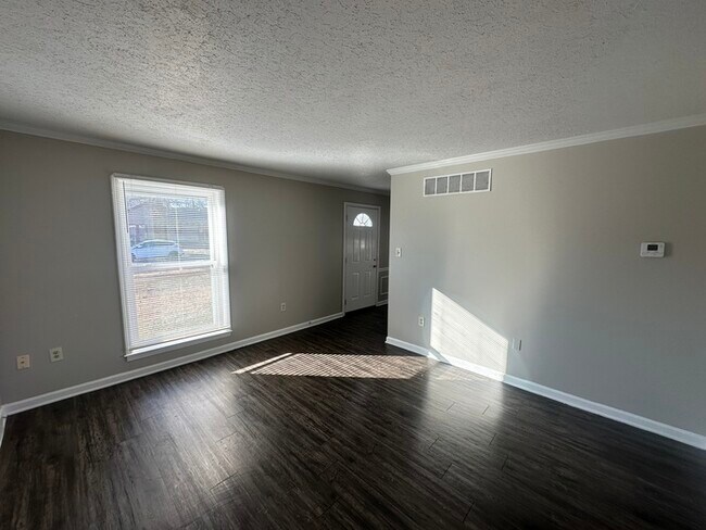 Foto del edificio - 6364 Wood Park Dr