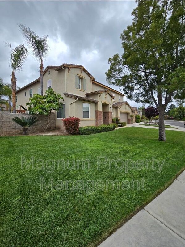 Foto del edificio - 36948 Silk Tree Ct