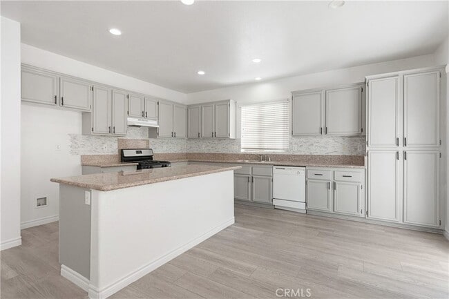Building Photo - 5753 Doverton Way