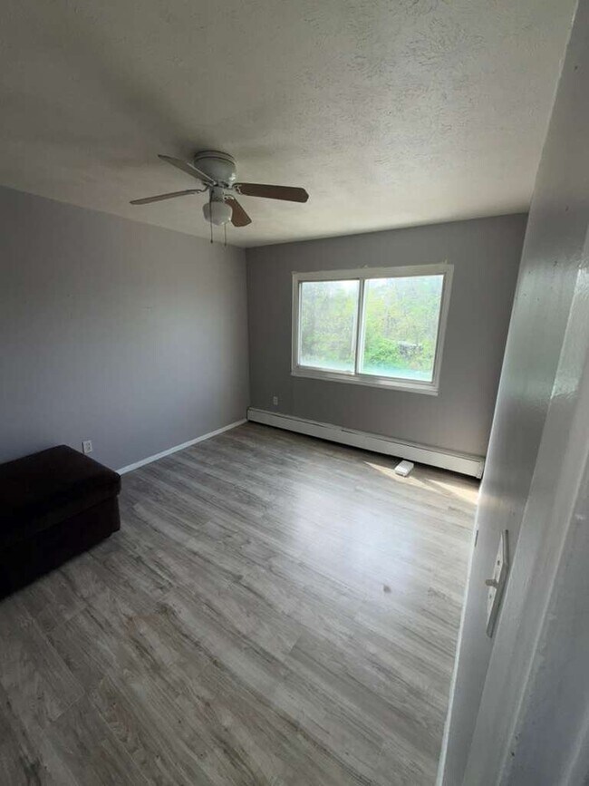 Foto del edificio - 3265 E 143rd St