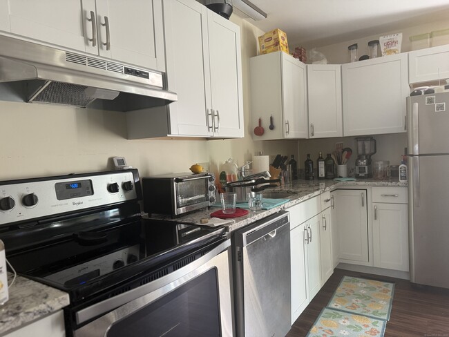 Foto del edificio - 87 Gerrish Ave