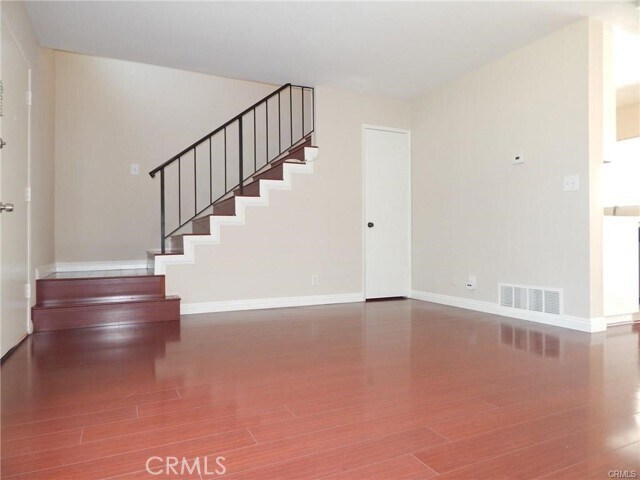 Foto del edificio - 17625 Newland St