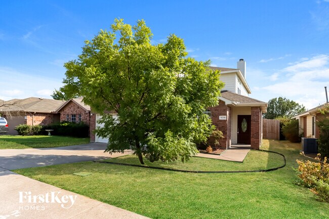 Foto del edificio - 10316 Lake Brook Dr