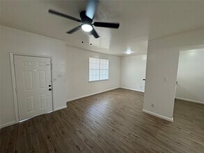 Building Photo - 8256 Leonora St