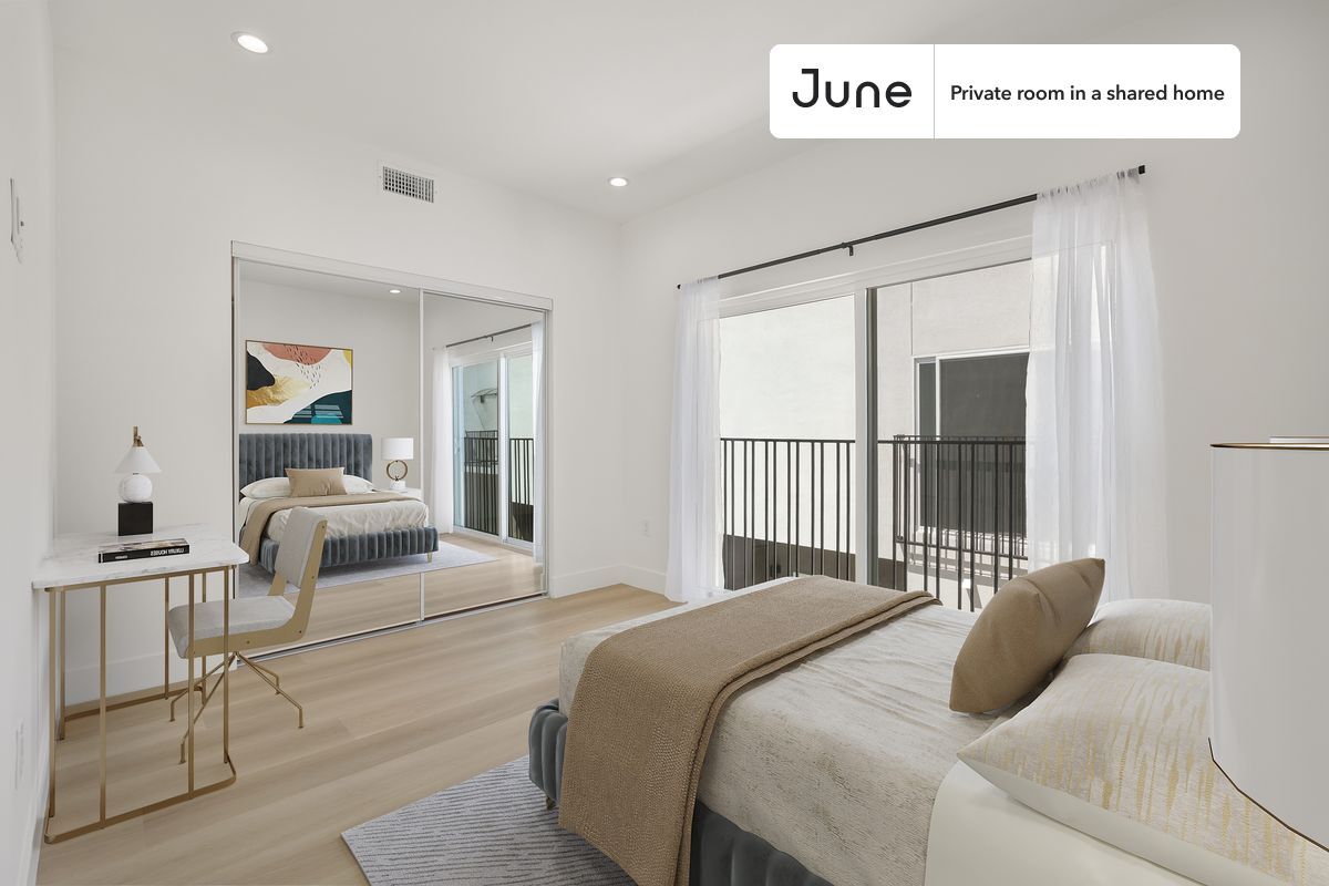 Foto principal - Room in Shared 5 bed/4 bath home