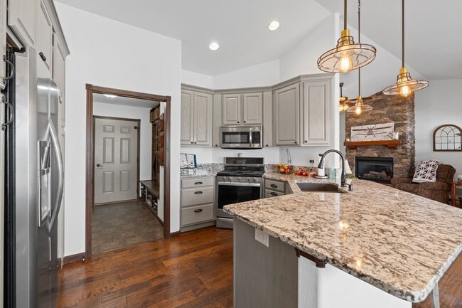 Building Photo - 8017 Brooks Lp