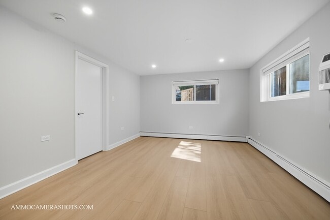 Building Photo - 143 Ann St