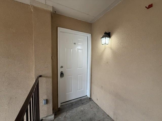 Building Photo - 2720 Camelot Dr