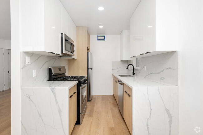 2BD, 2BA - 900SF - Cocina - 8960 Hargis St