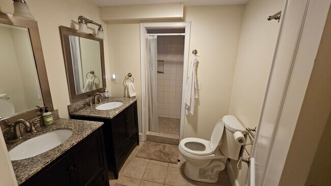 44 Greycliff, - 44 Greycliff, Apartment