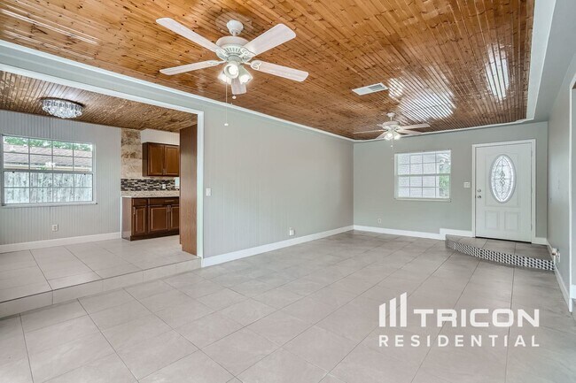 Foto del edificio - 4980 94th Ave