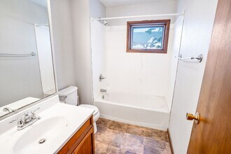 Building Photo - 809 Washington St