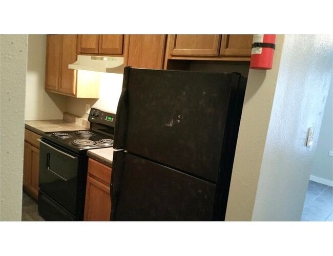 Building Photo - 10921 Roger Dr Building Photo - 10921 Roger Dr