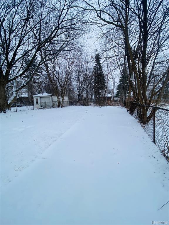 Building Photo - 15228 Lappin St