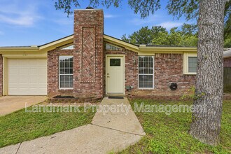 Building Photo - 1122 Hidden Creek Dr