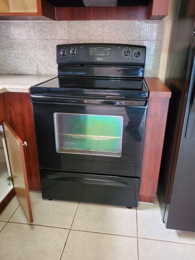 Photo - 145 W 43rd St (Hialeah, FL)