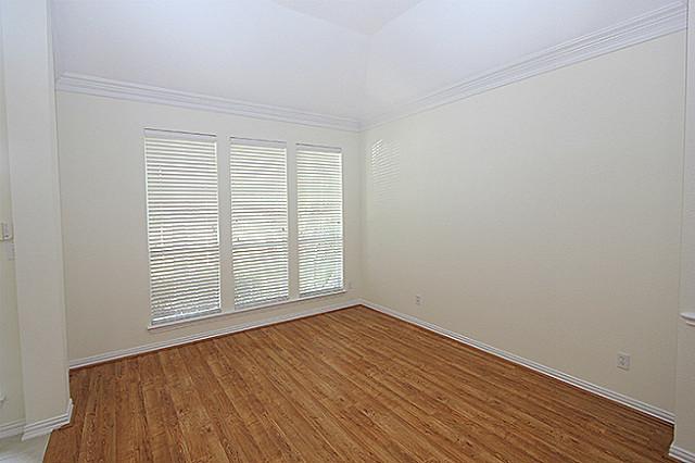 Foto del edificio - 4270 Lake Villas Dr