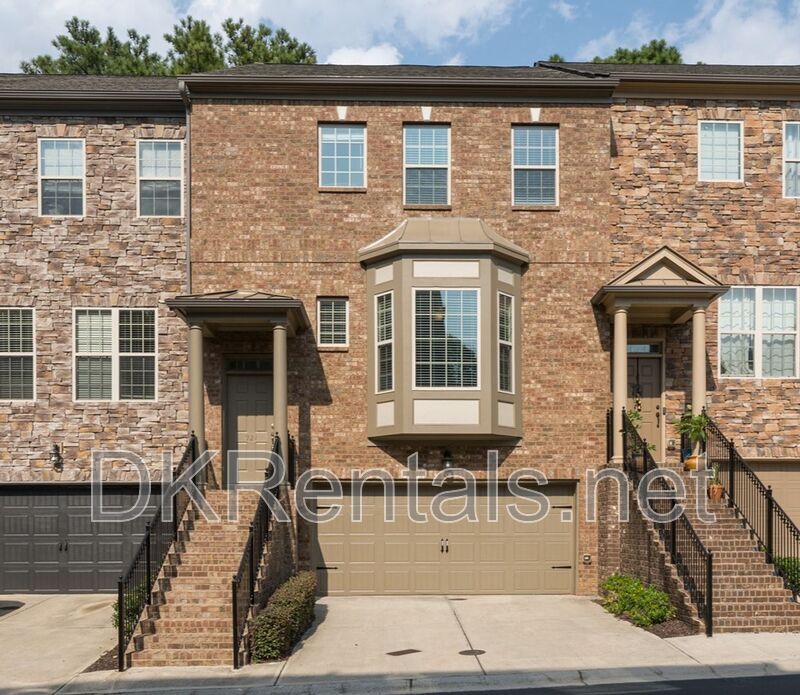 Foto principal - 921 Hickory Leaf Ct SE