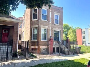 Building Photo - 546 N St Louis Ave