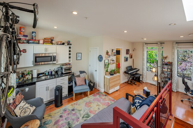 Foto del edificio - 1428 Newton St NW