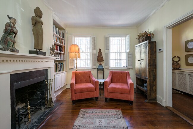 Building Photo - 1310 33rd St NW