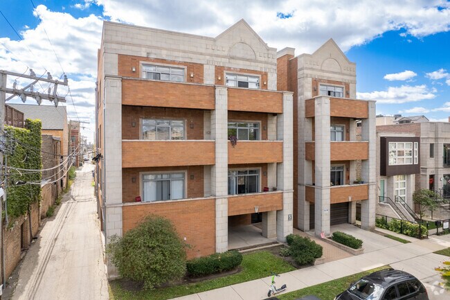 Foto del edificio - 2417 W. Erie